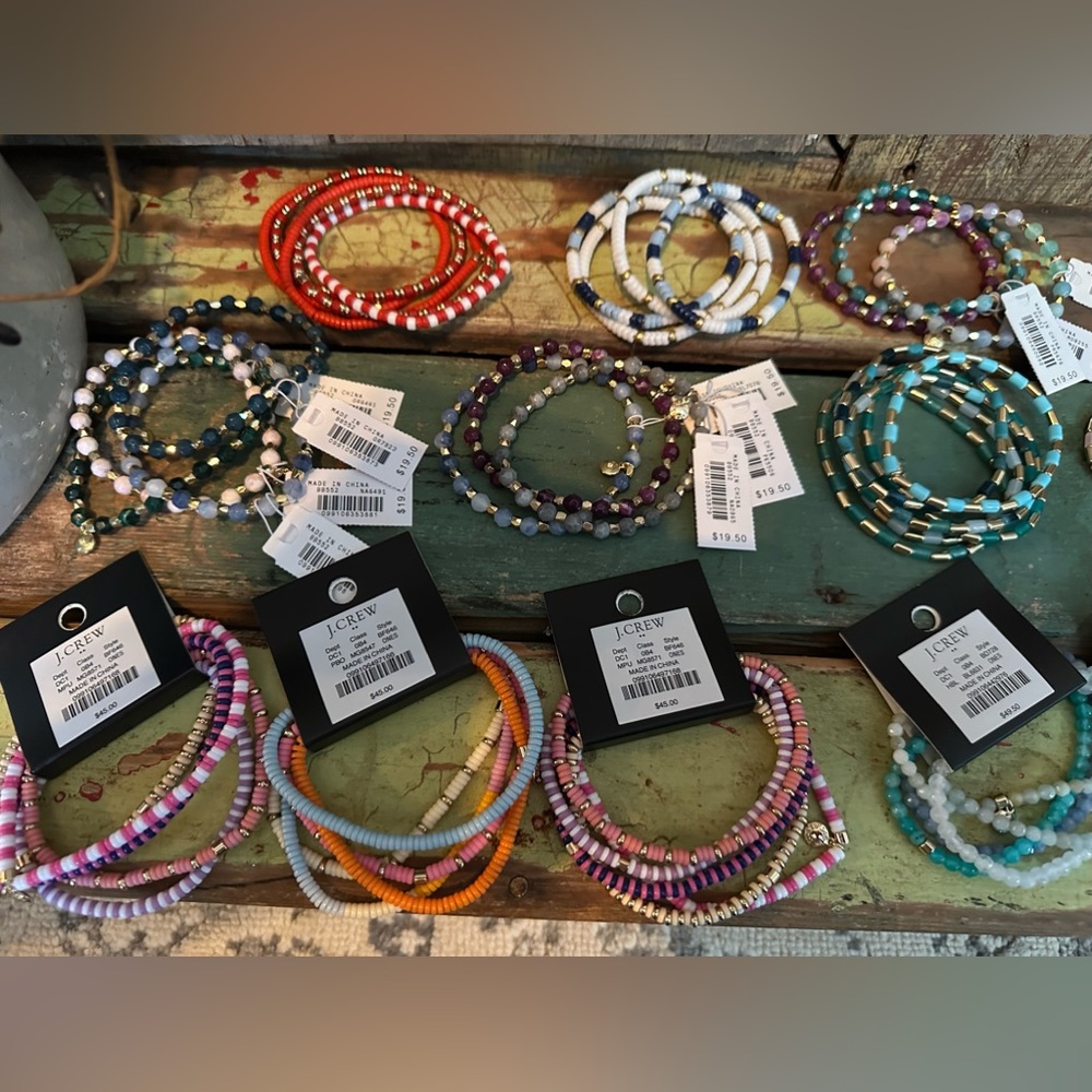 J.Crew Womenβs Beaded Bracelets Lot-Great Colors! Multiple Sets! π©·π§‘ππβ€οΈππ€ - Picture 1 of 15